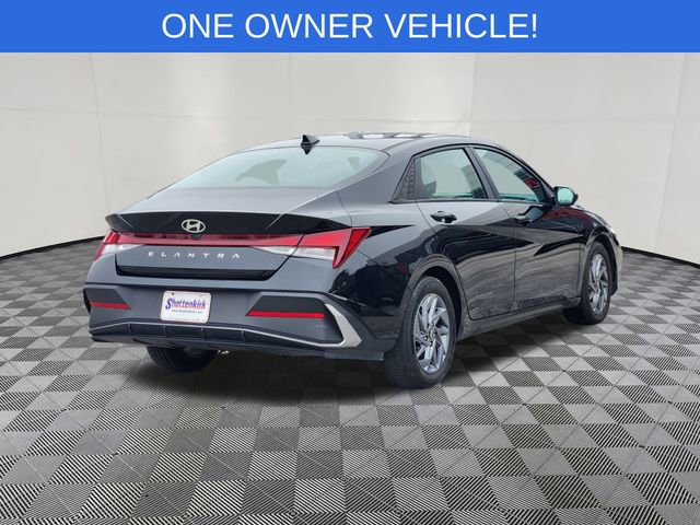 Used 2024 Hyundai Elantra SEL image 3