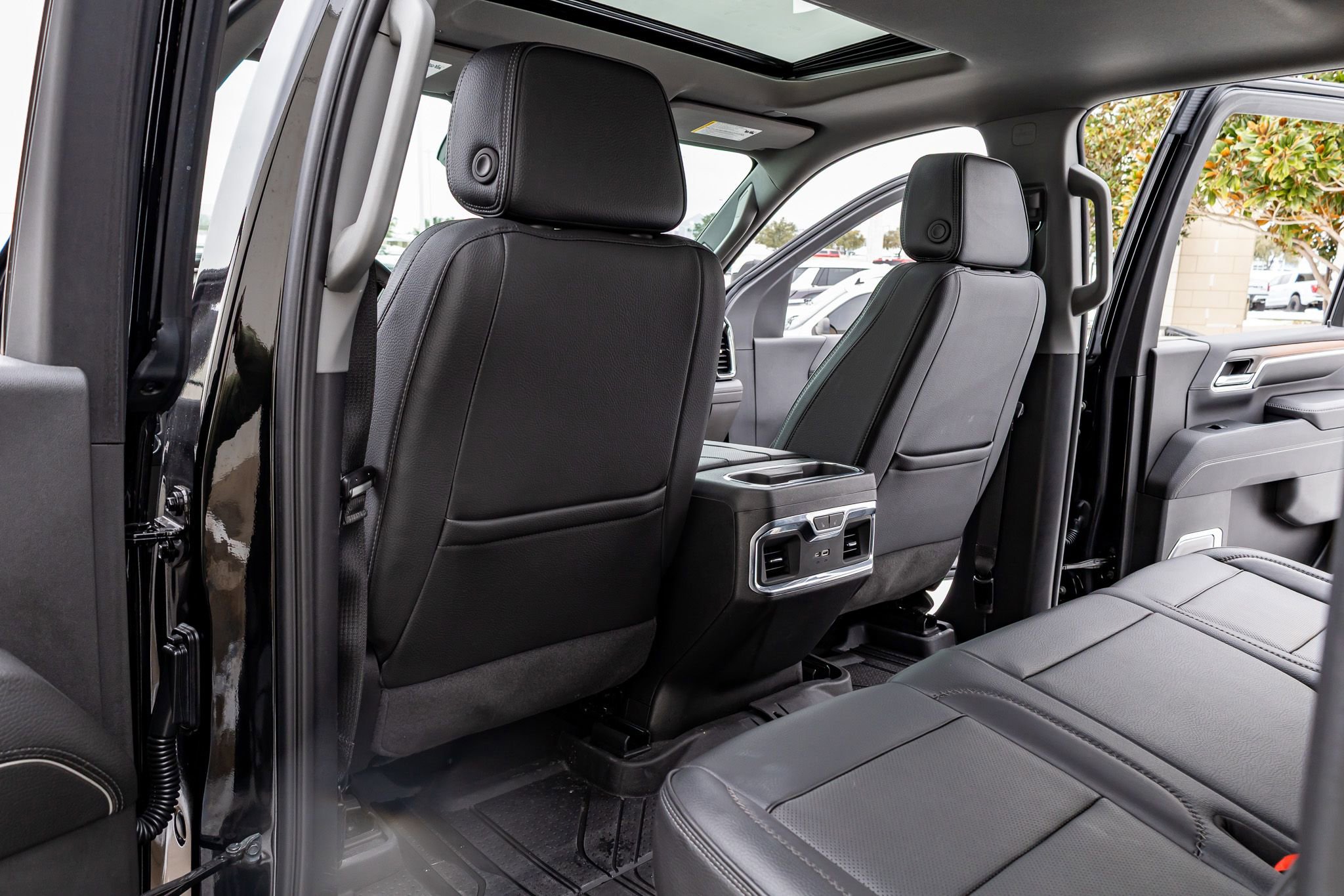 Used 2024 GMC Sierra 2500 Denali w/ Technology Package image 34