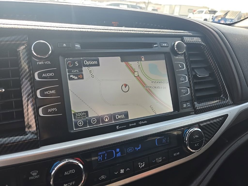 Used 2018 Toyota Highlander Limited image 19