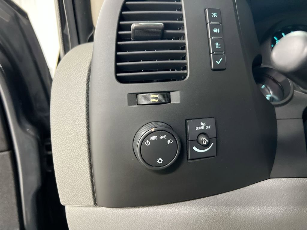 Used 2011 Chevrolet Silverado 1500 LS image 17