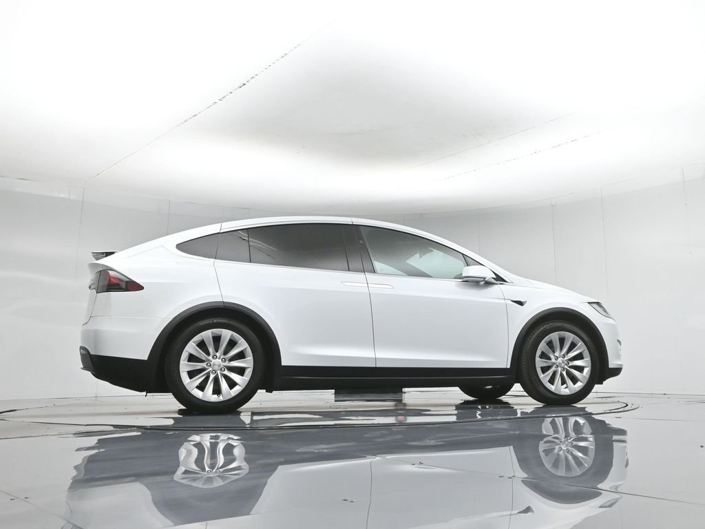 Used 2020 Tesla Model X Long Range image 47
