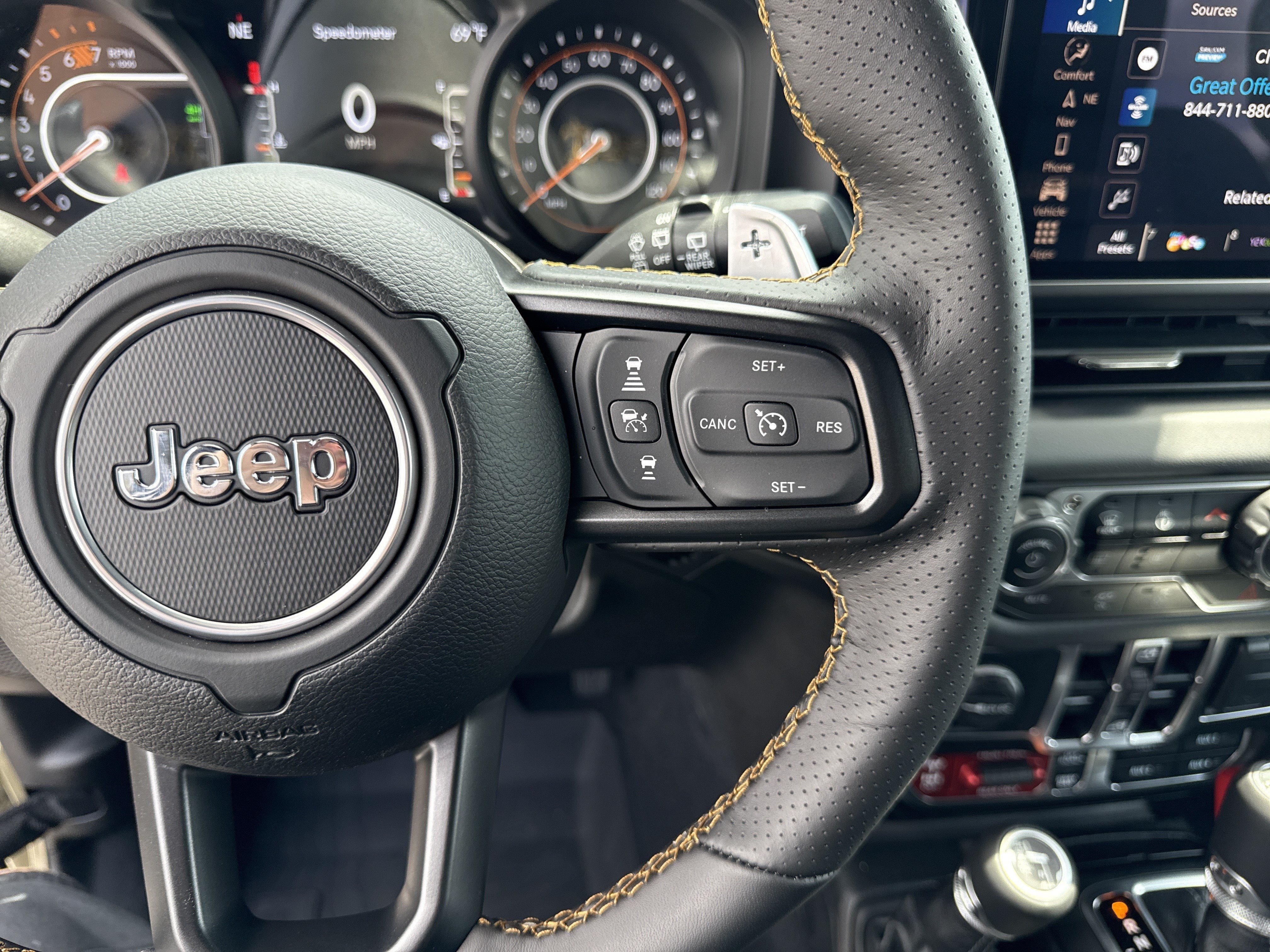 Certified 2025 Jeep Wrangler Unlimited Rubicon 392 AWD/4WD image 19