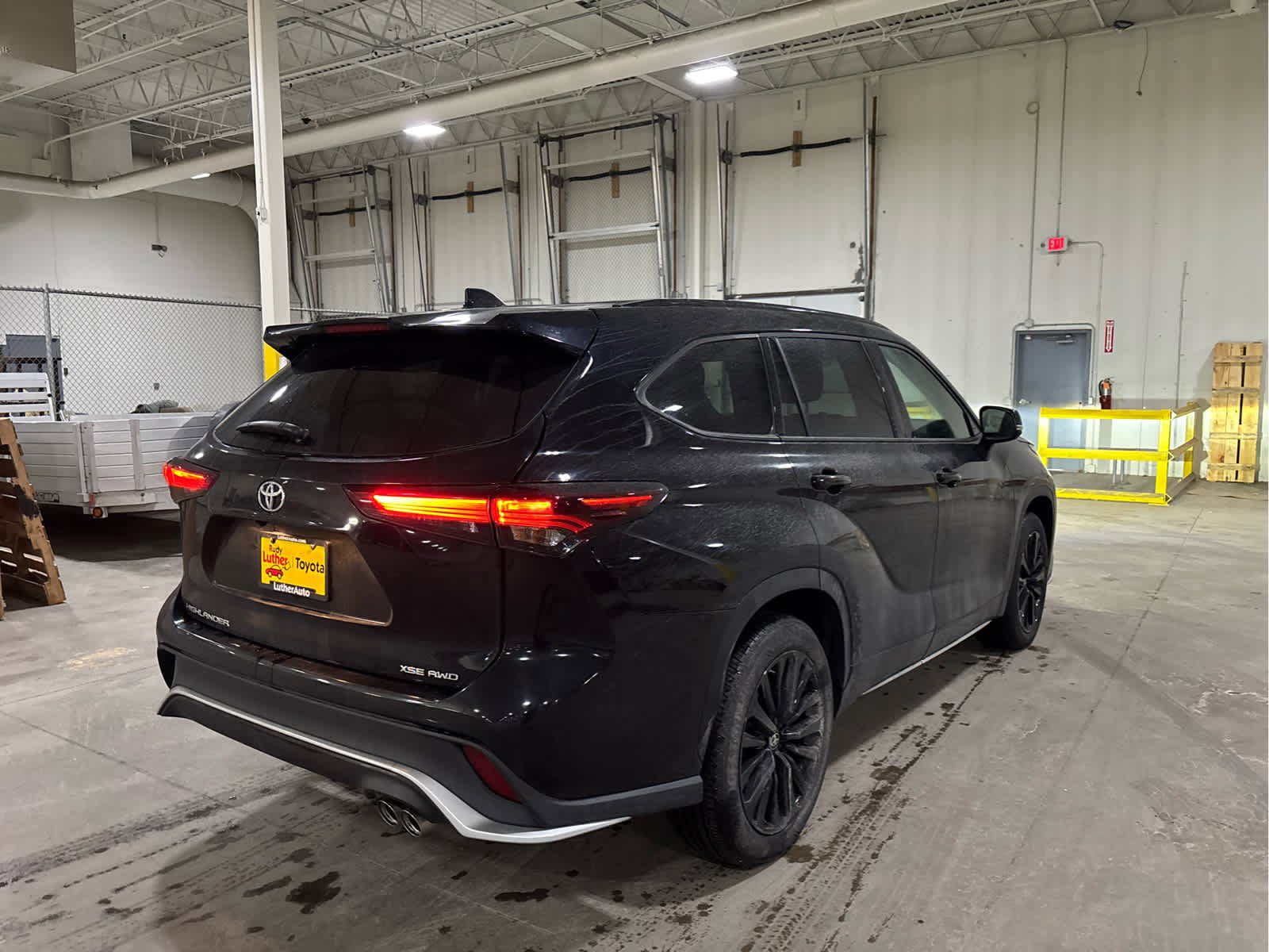 Used 2025 Toyota Highlander XSE image 6