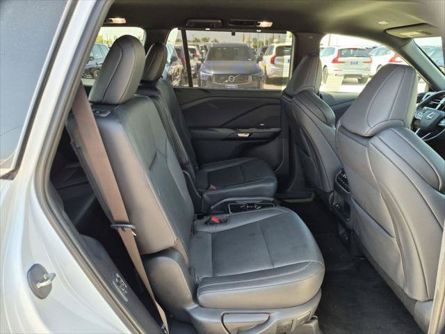 Used 2025 Lexus TX 500h AWD w/ Technology Package image 25