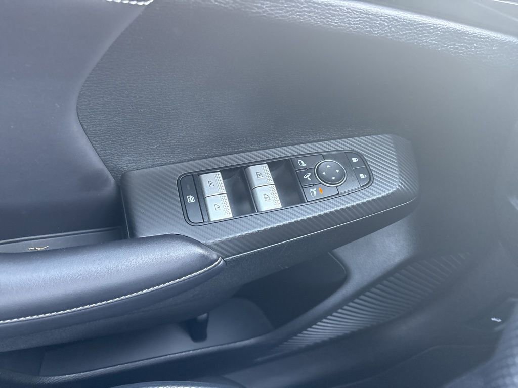Used 2023 Mitsubishi Outlander 4WD Plug-In Hybrid image 11
