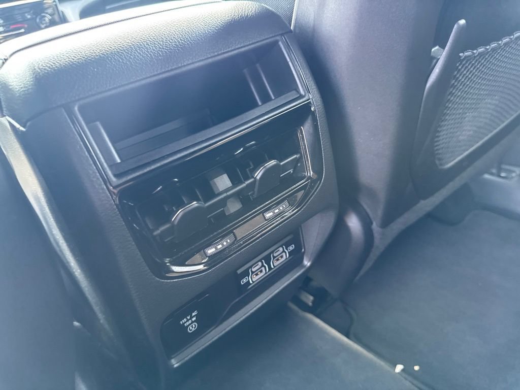 Used 2024 Jeep Grand Cherokee Altitude AWD/4WD image 34