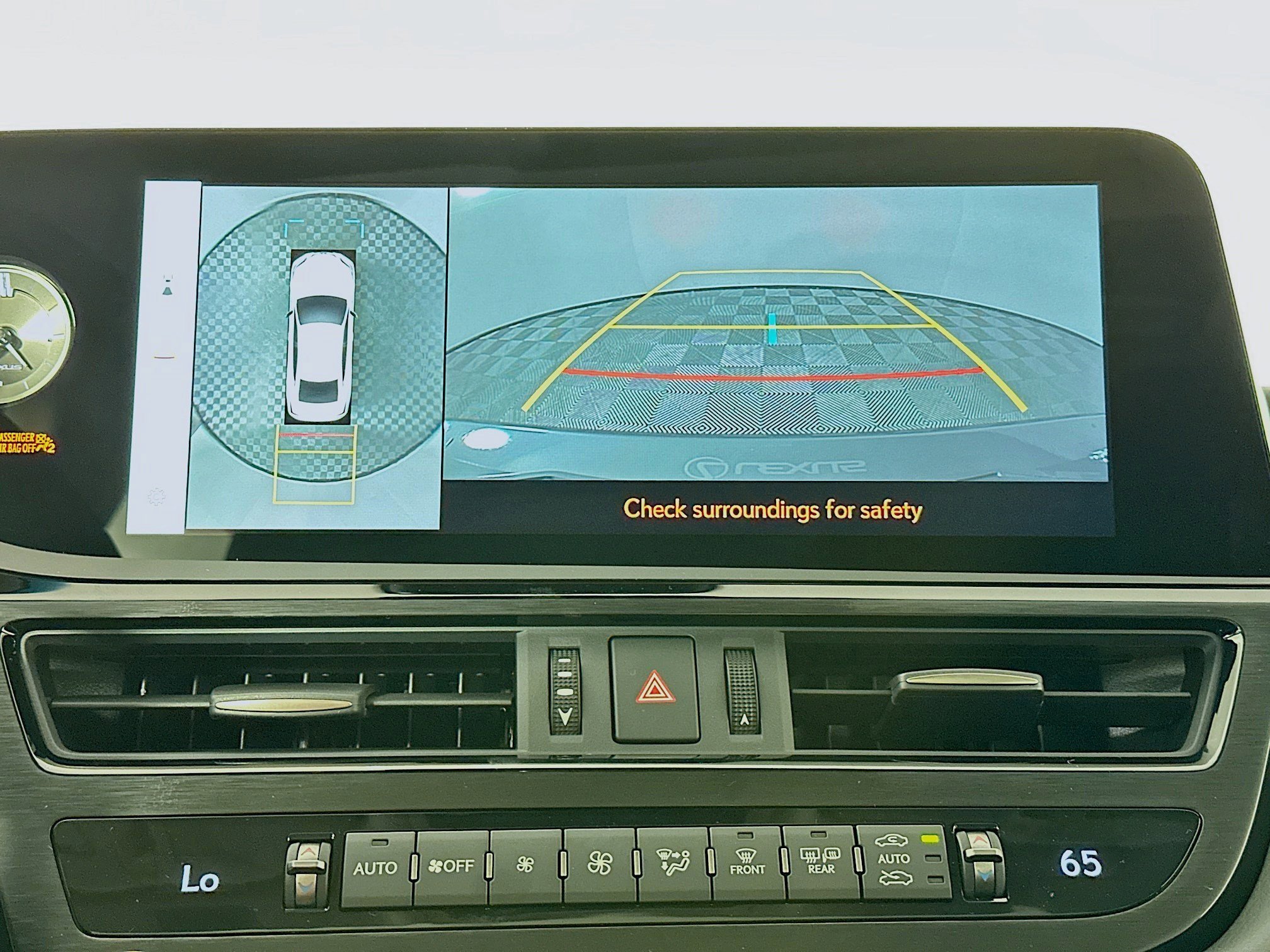 New 2025 Lexus ES 300h w/ Luxury Package image 16