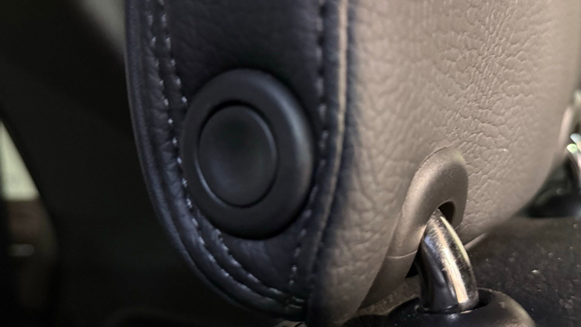 Used 2022 GMC Yukon Denali w/ Denali Ultimate Package image 43