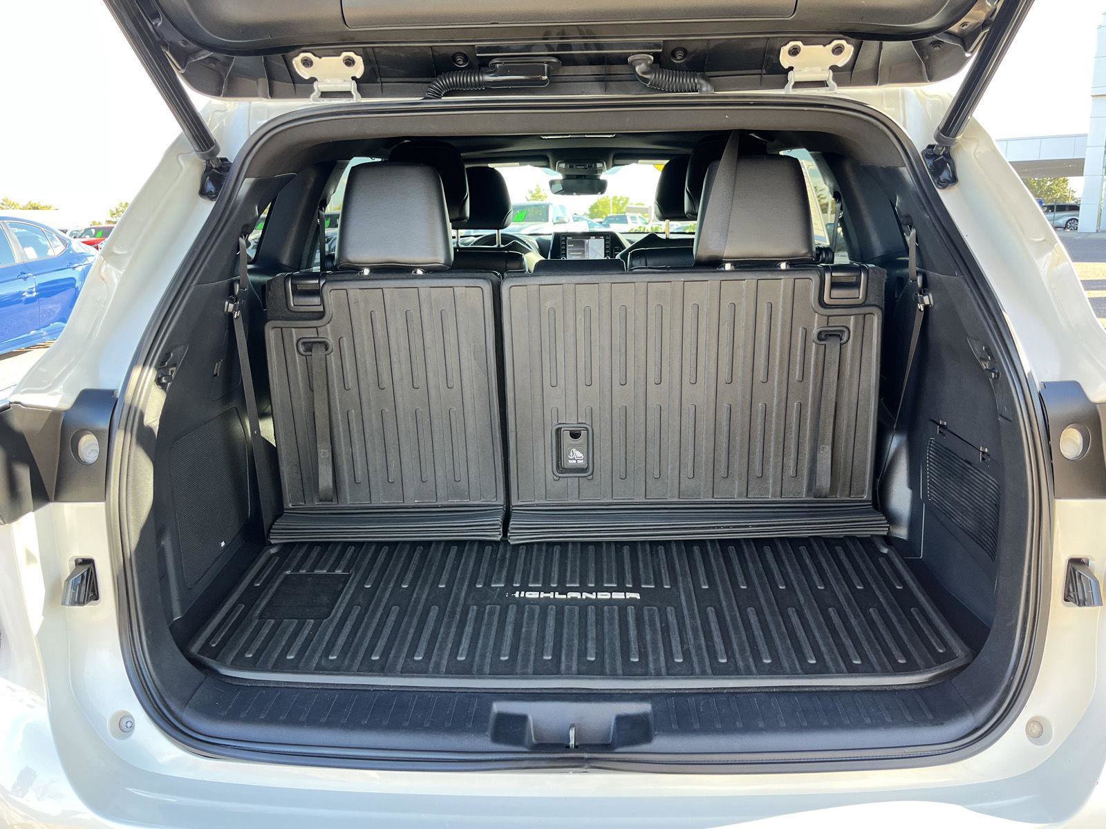 Used 2021 Toyota Highlander XSE image 13