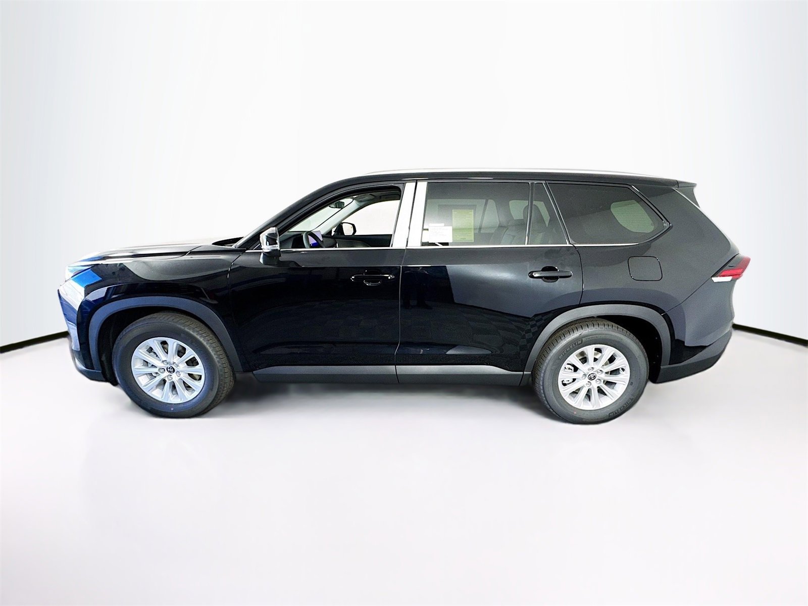New 2026 Toyota Grand Highlander XLE image 3