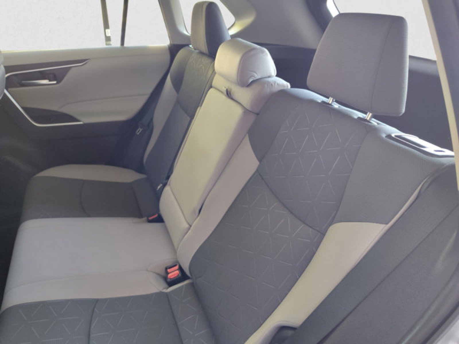 Used 2024 Toyota RAV4 XLE w/ Convenience Package image 18