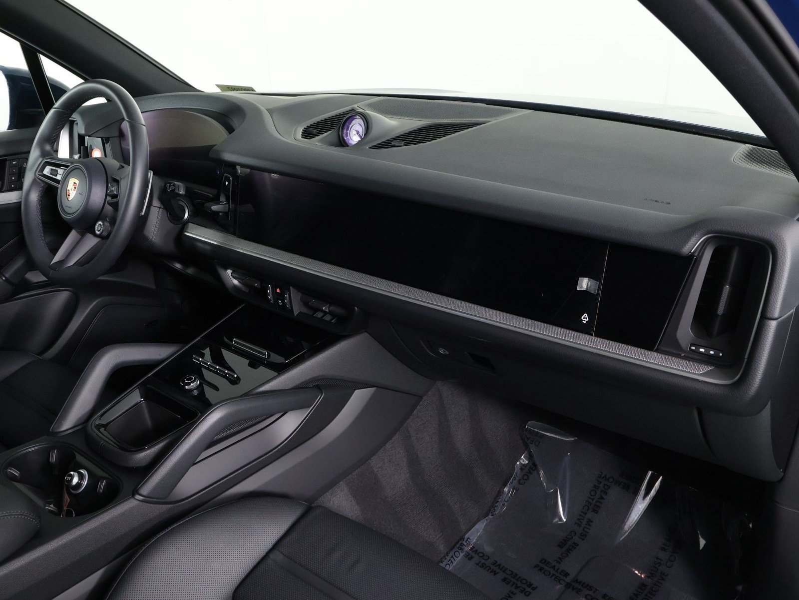 Certified 2026 Porsche Cayenne AWD/4WD image 24