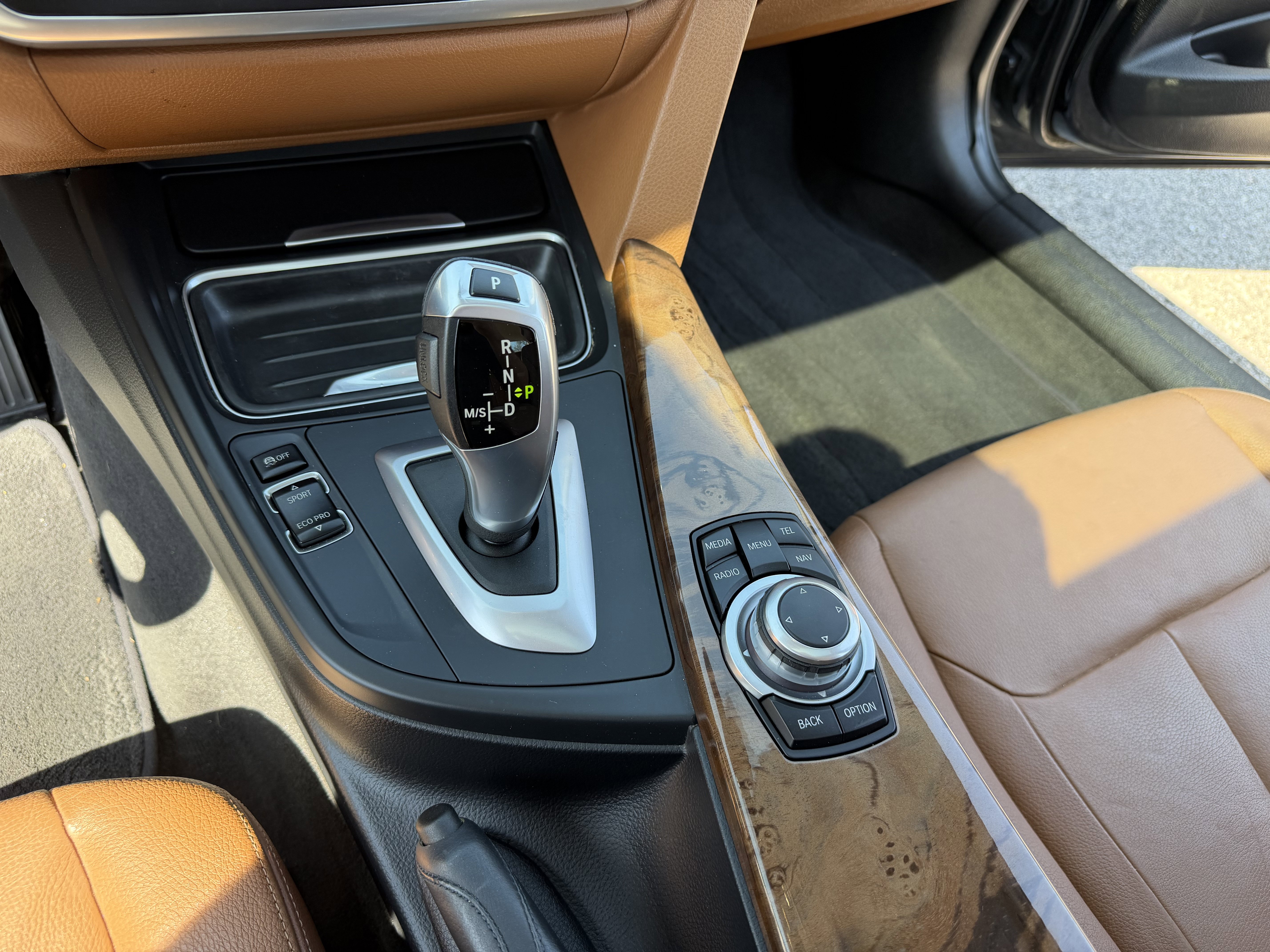 Used 2013 BMW 328i 4dr Sdn 328i RWD South Africa image 27