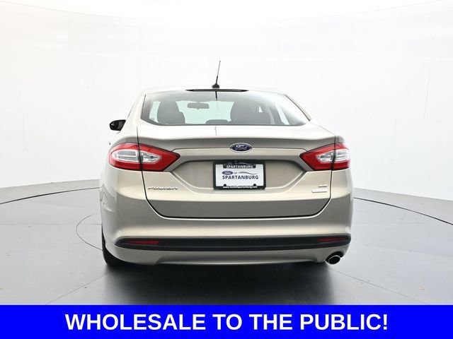 Used 2016 Ford Fusion SE FWD image 6