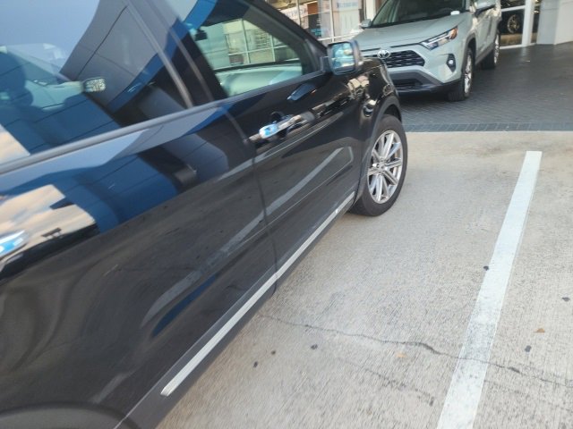 Used 2016 Ford Explorer Limited image 10