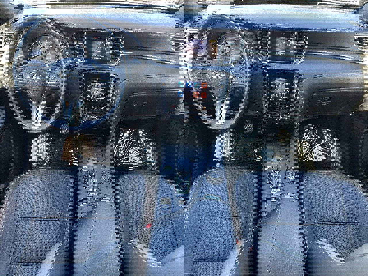 Certified 2022 INFINITI QX50 Luxe w/ Appearance Package image 17