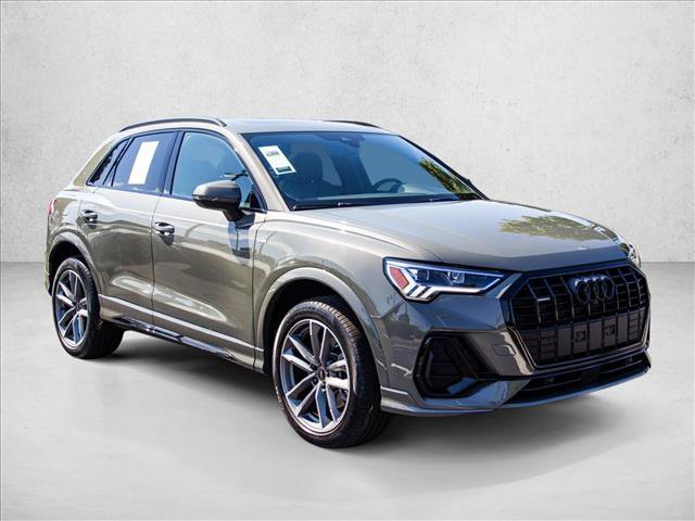 Used 2023 Audi Q3 2.0T Premium Plus w/ Premium Plus Package AWD/4WD video 3
