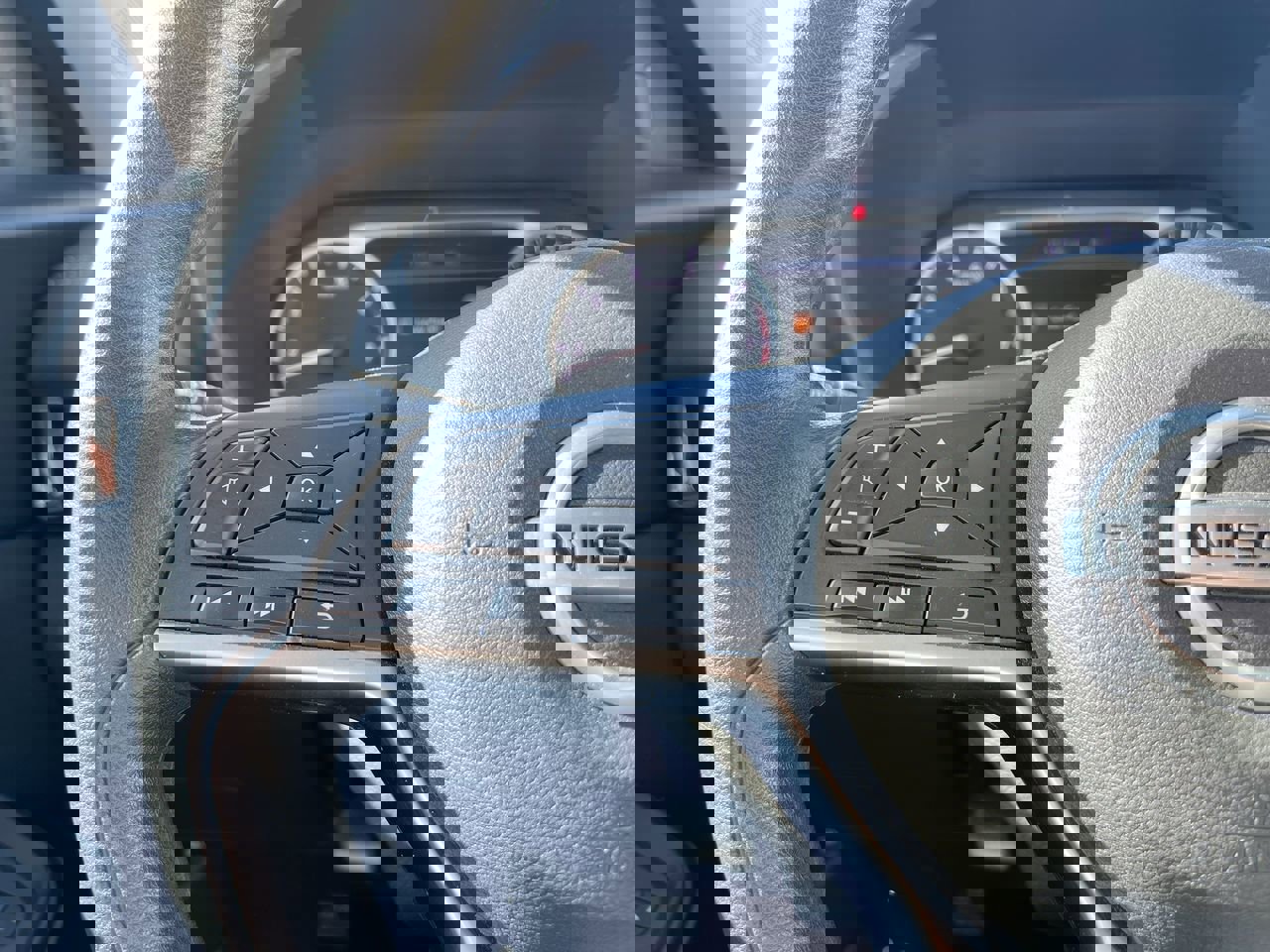 Used 2023 Nissan Sentra SV image 27