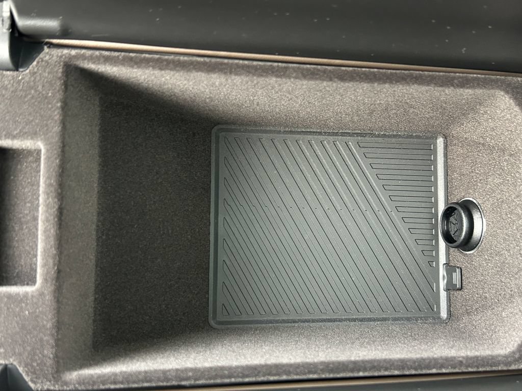 New 2027 BMW 550e xDrive w/ Executive Package AWD/4WD image 29