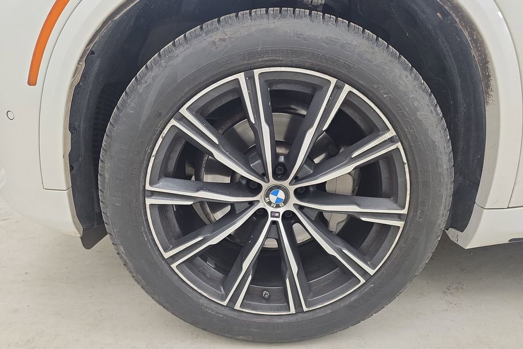 Certified 2023 BMW X5 xDrive40i w/ M Sport Package image 11