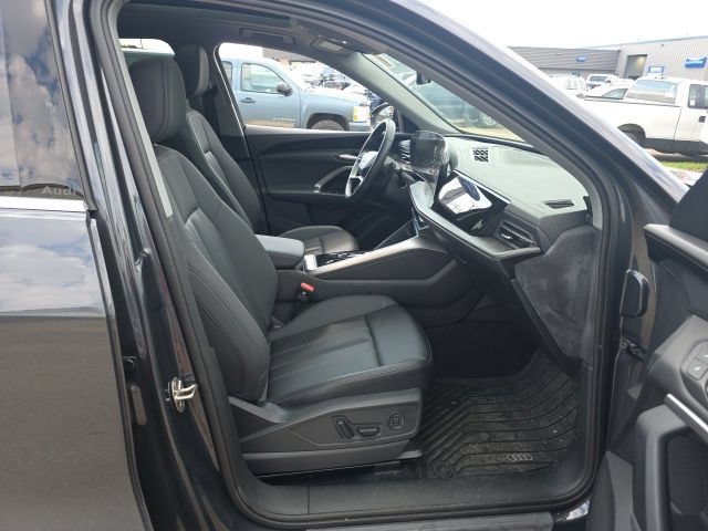 Used 2025 Audi Q5 Premium AWD/4WD image 14