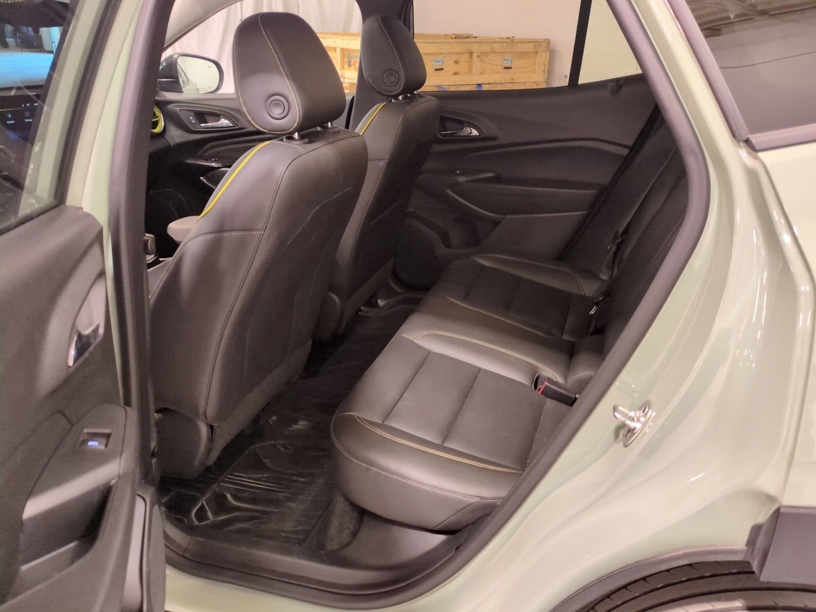 Used 2024 Chevrolet Trax ACTIV w/ Sunroof Package FWD image 13