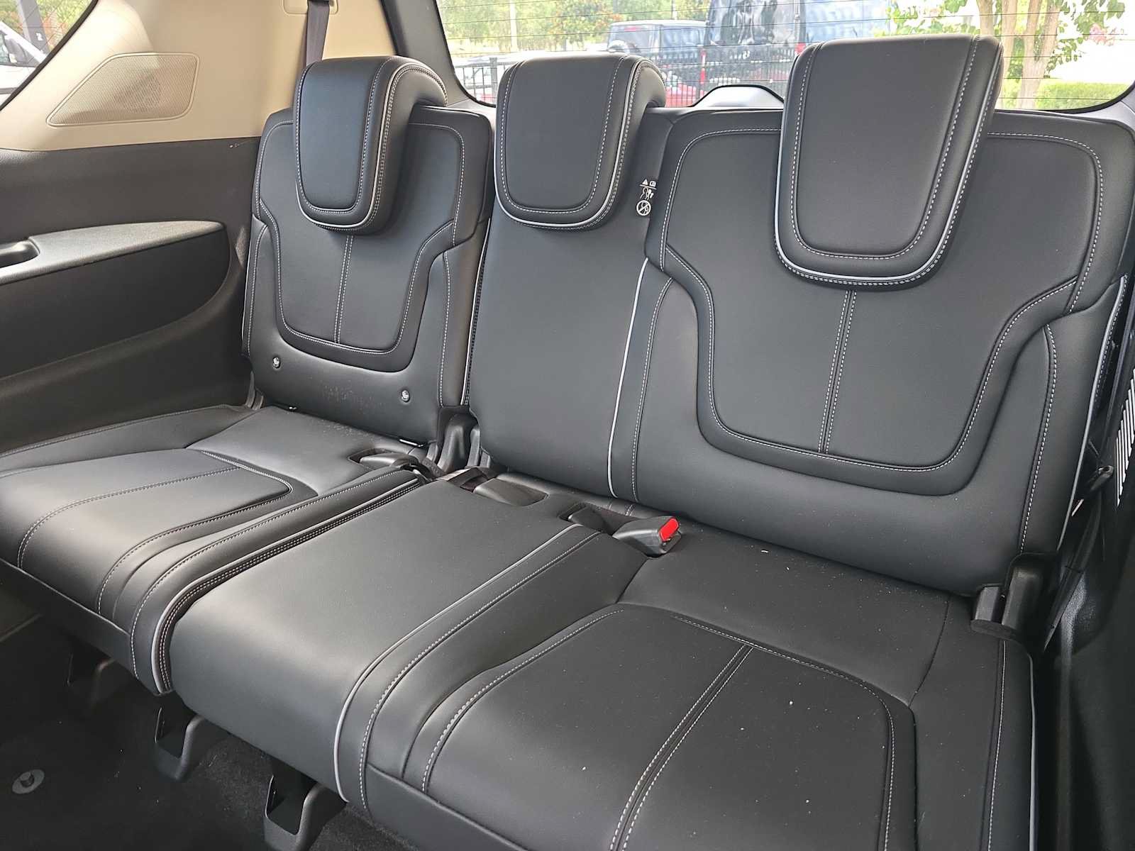 Certified 2025 INFINITI QX80 Sensory AWD/4WD image 10