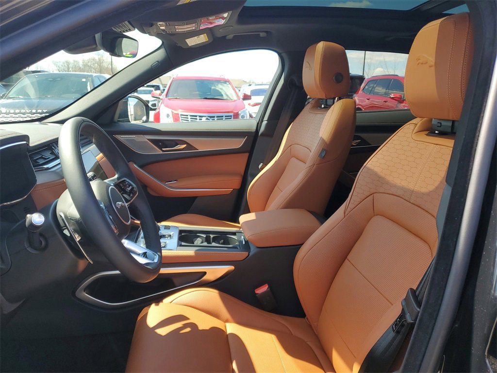 New 2026 Jaguar F-PACE R-Dynamic S image 11