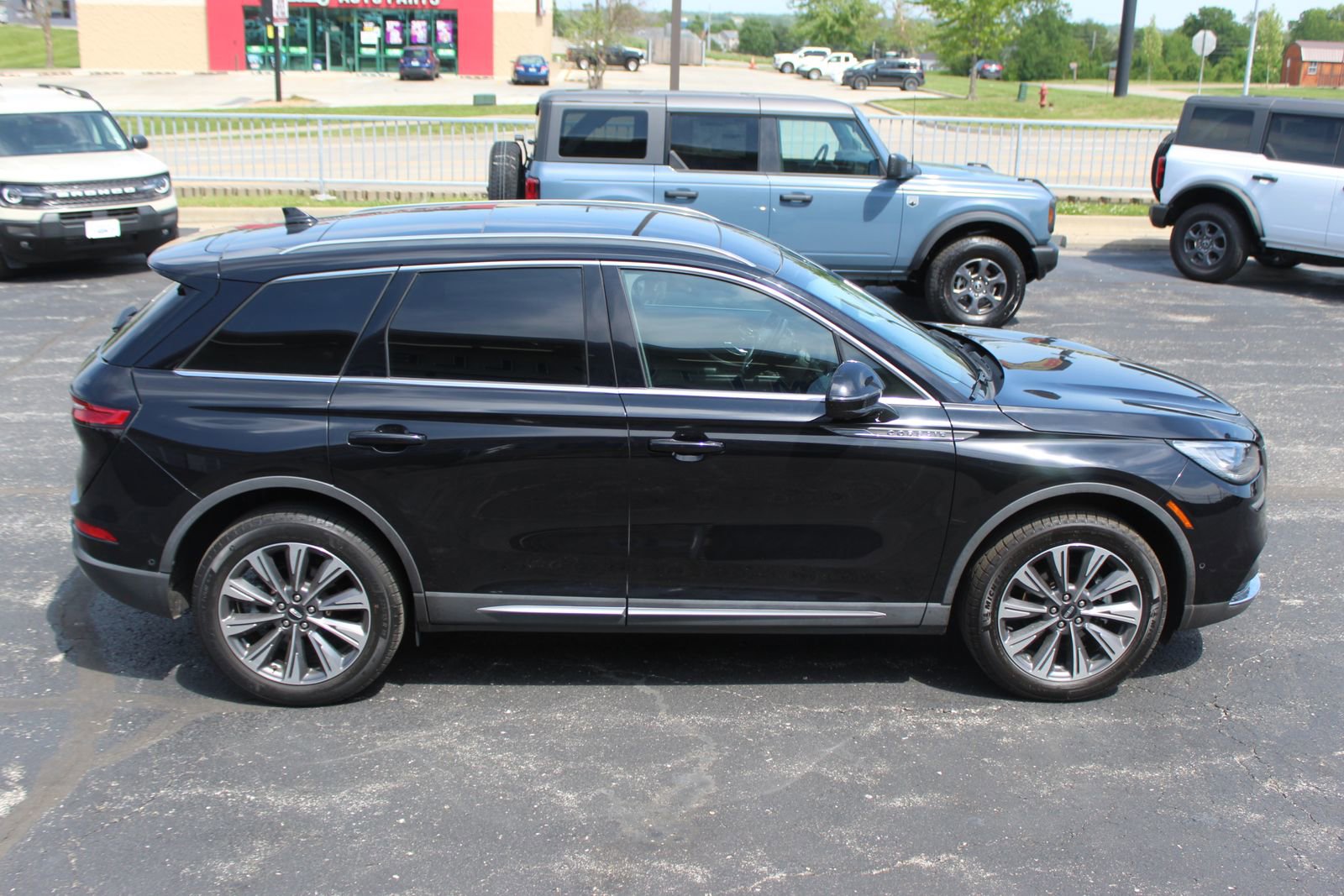 Used 2022 Lincoln Corsair Reserve w/ Equipment Group 201A AWD/4WD image 9