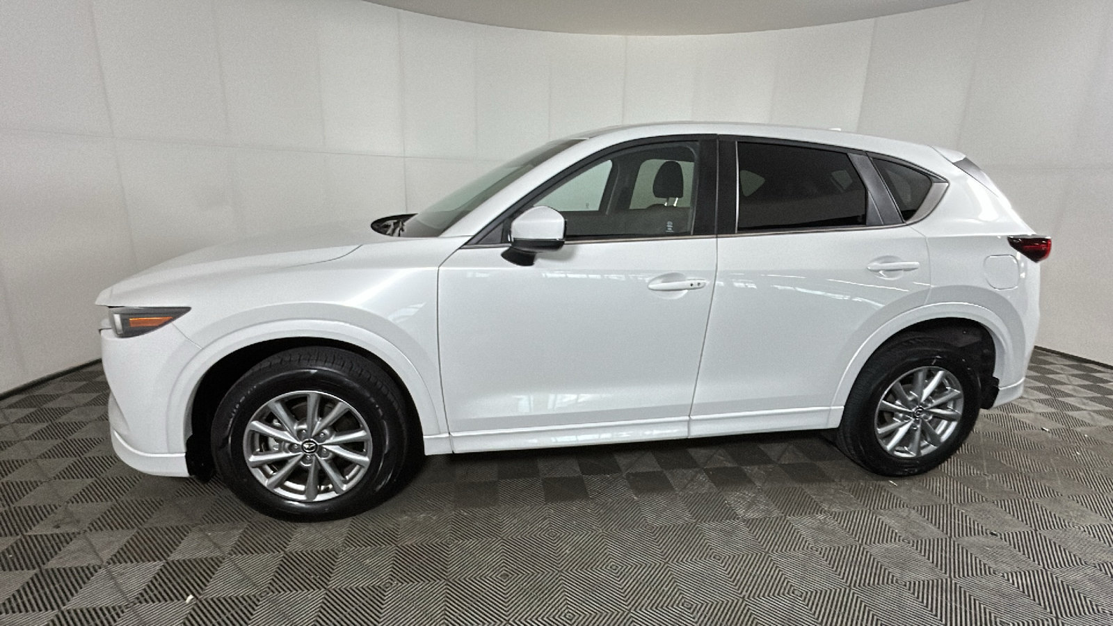Used 2025 MAZDA CX-5 AWD 2.5 S w/ Preferred Package image 6