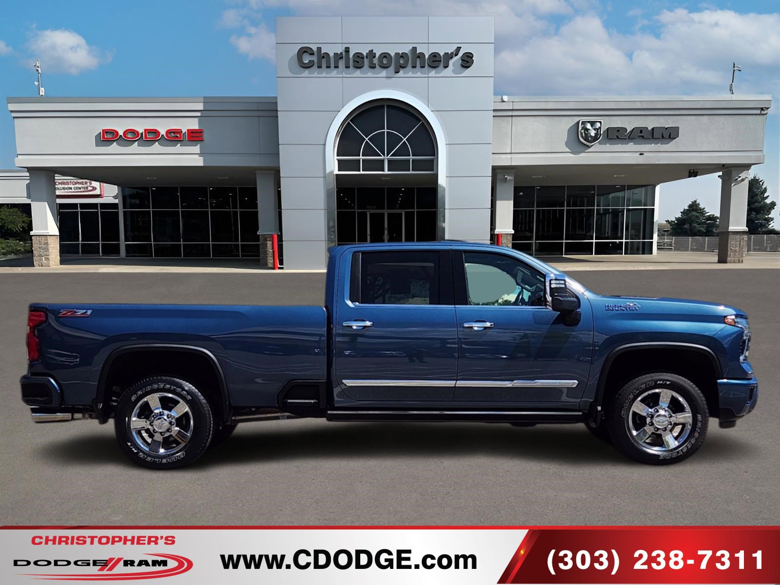 Used 2024 Chevrolet Silverado 2500 High Country w/ High Country Premium Package AWD/4WD image 2