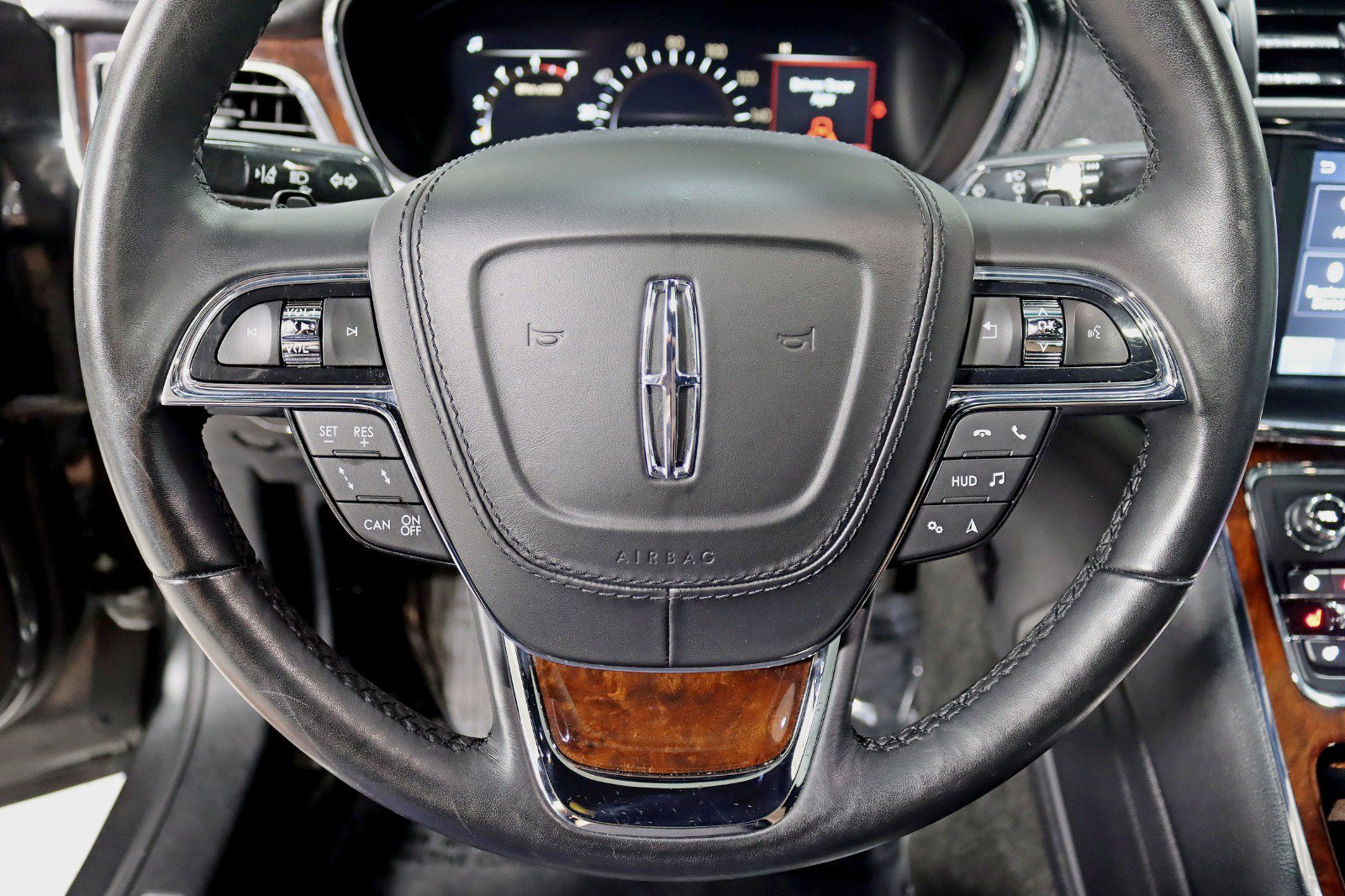 Used 2019 Lincoln Continental Reserve w/ Rear Seat Package AWD/4WD image 16