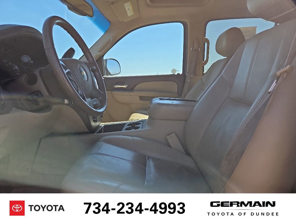 Used 2011 Chevrolet Suburban LT w/ Luxury Package AWD/4WD image 13