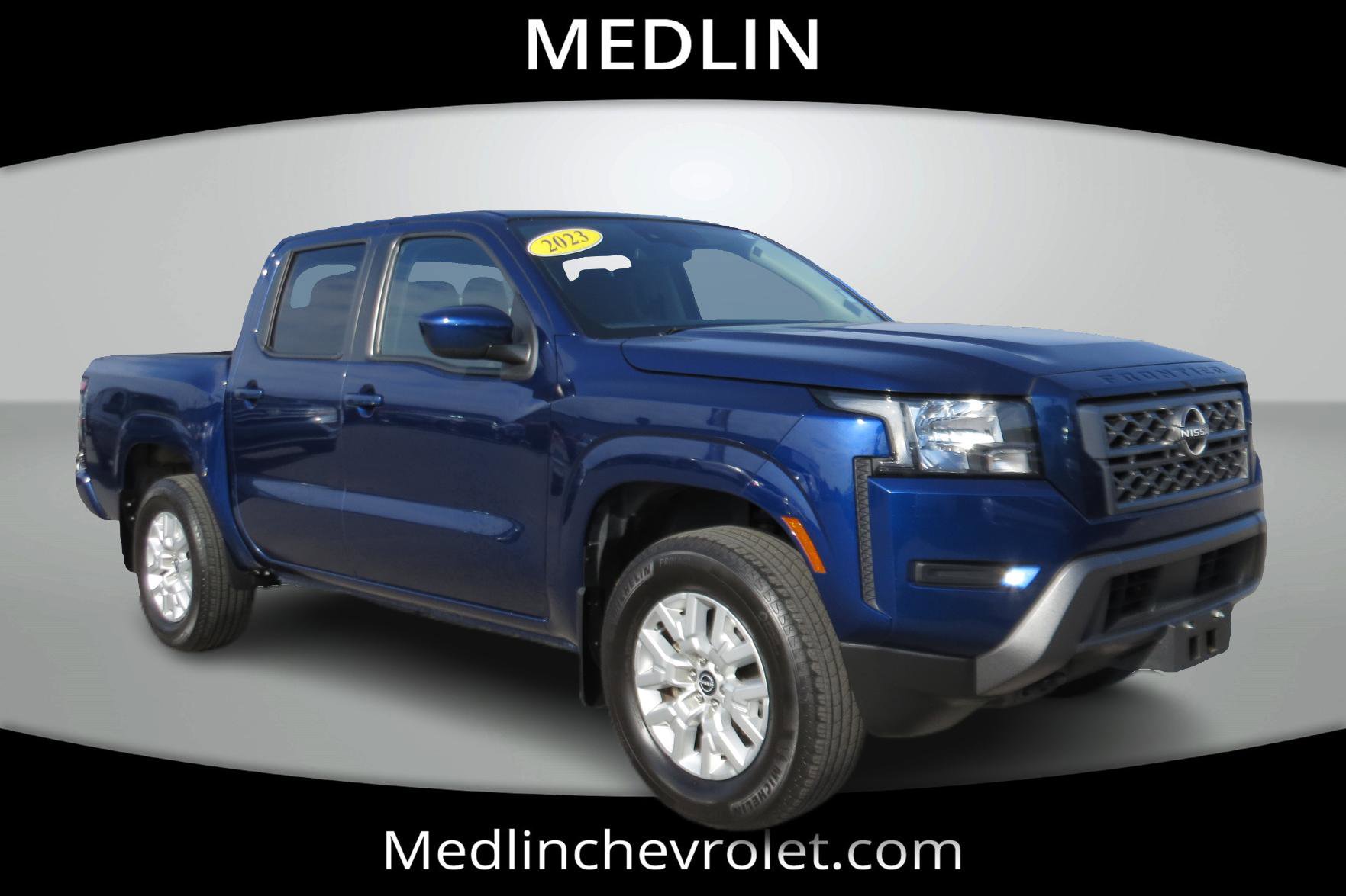 Used 2023 Nissan Frontier SV AWD/4WD image 2