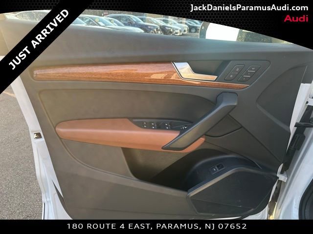 Used 2023 Audi Q5 2.0T Premium w/ Convenience Package image 15