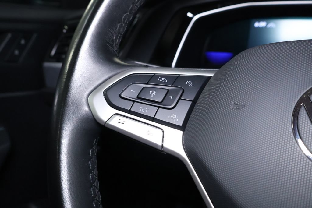 Used 2022 Volkswagen Jetta SE w/ Panoramic Sunroof Package image 19