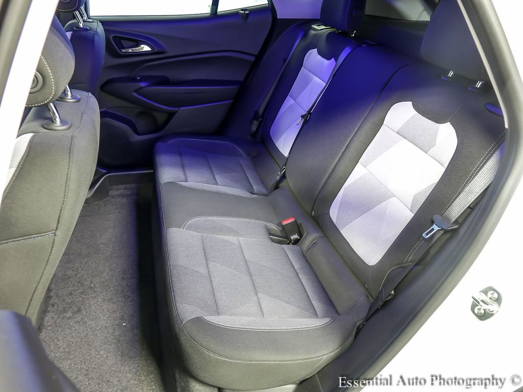 Certified 2025 Chevrolet Trax LS w/ LS Convenience Package FWD image 11