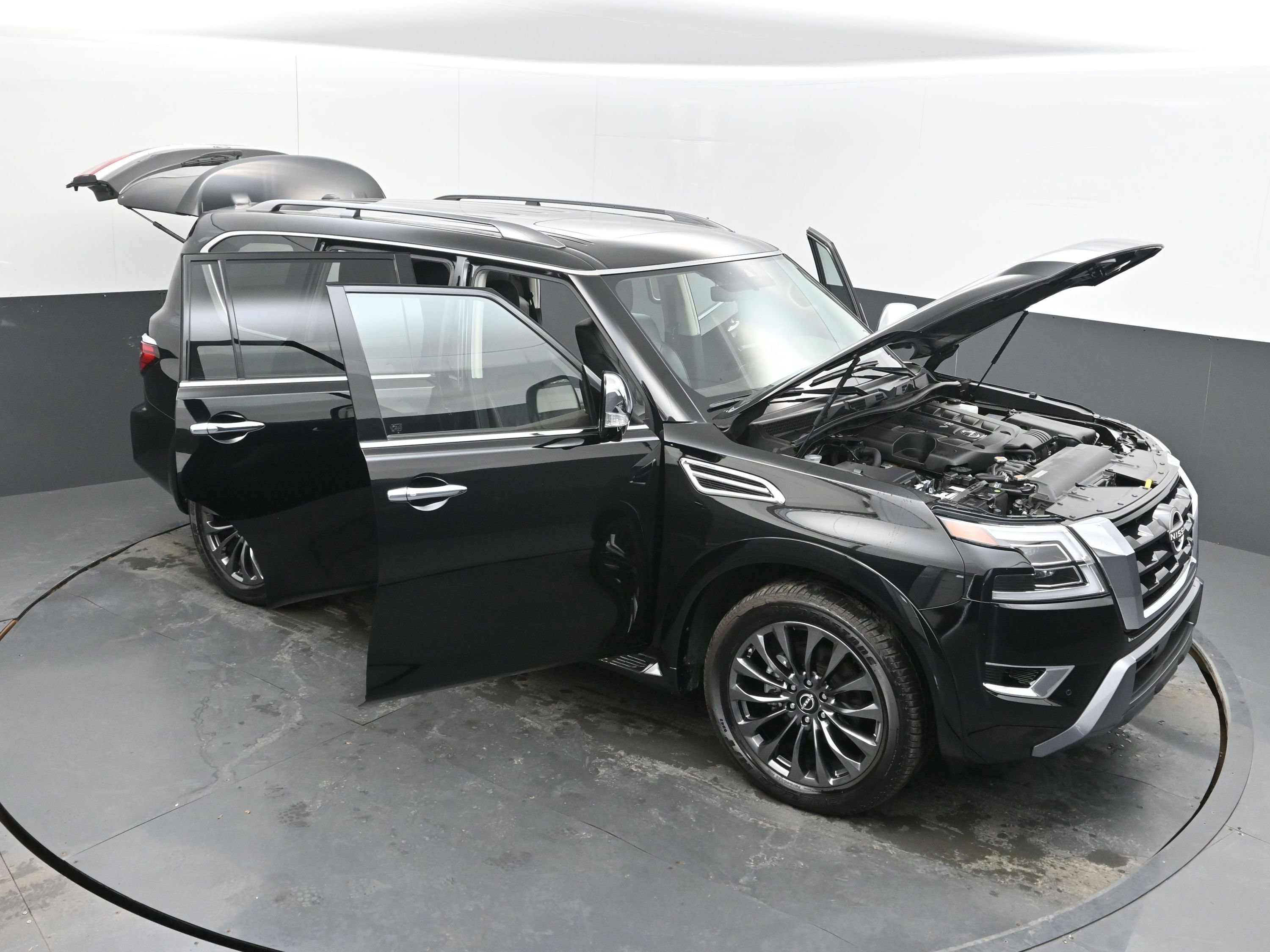 Used 2024 Nissan Armada Platinum image 36