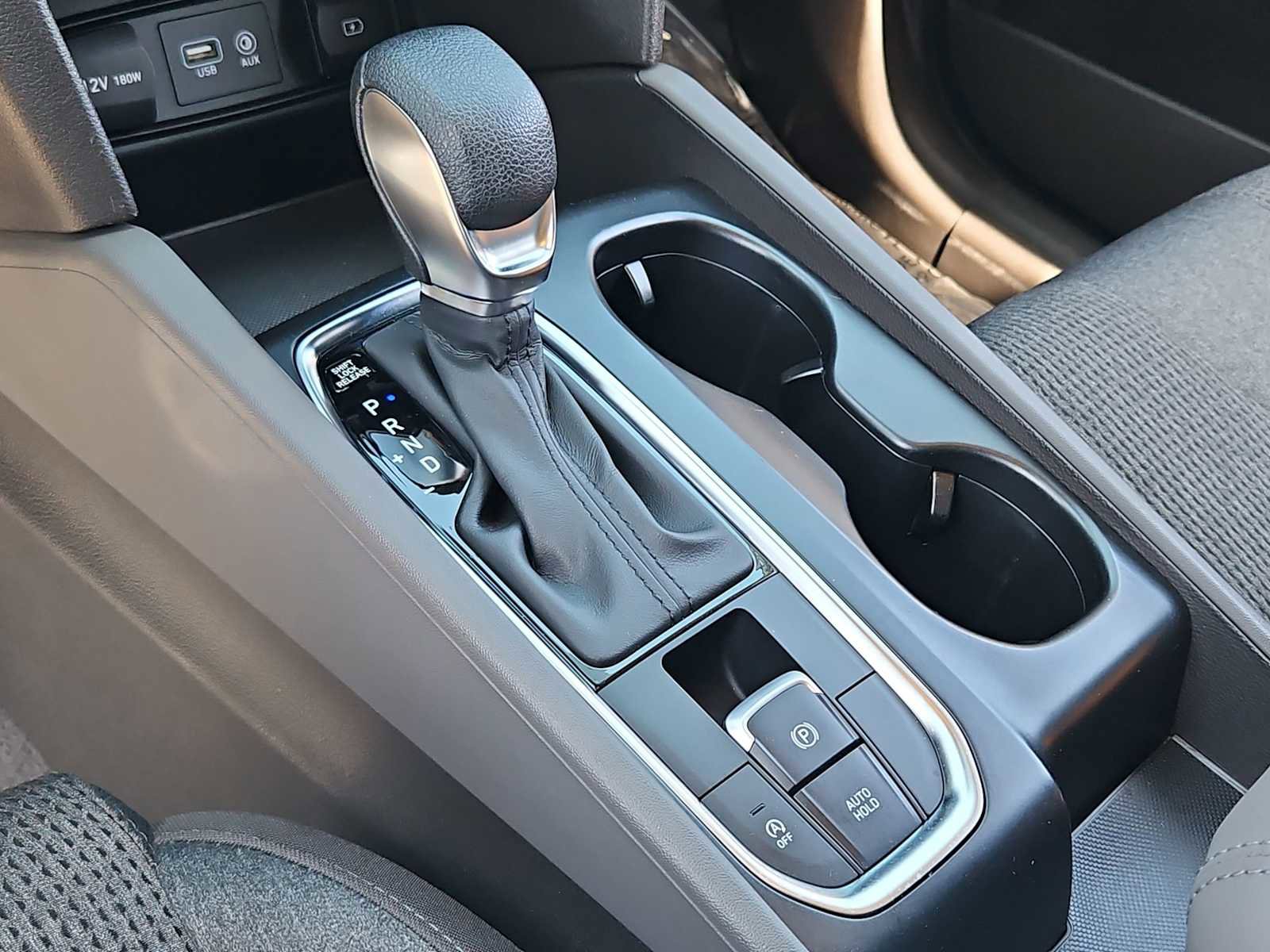 Used 2020 Hyundai Santa Fe SE w/ Cargo Package image 31