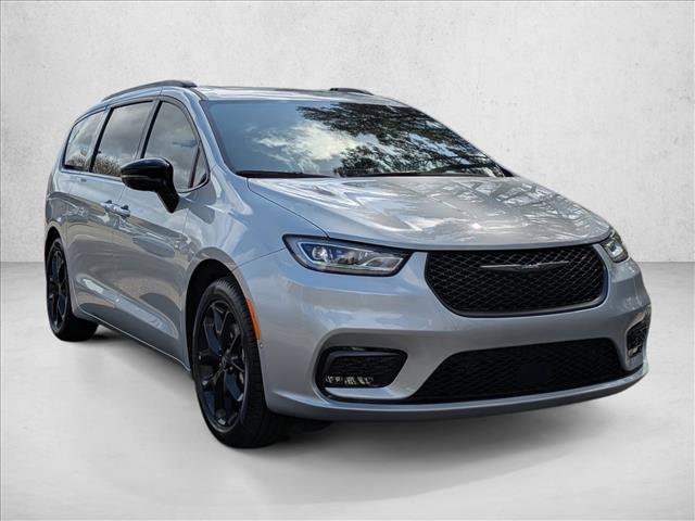 New 2026 Chrysler Pacifica Limited w/ S Appearance Package FWD image 9