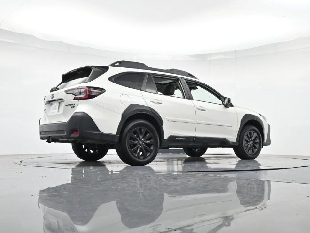 Used 2025 Subaru Outback Onyx Edition XT AWD/4WD image 30