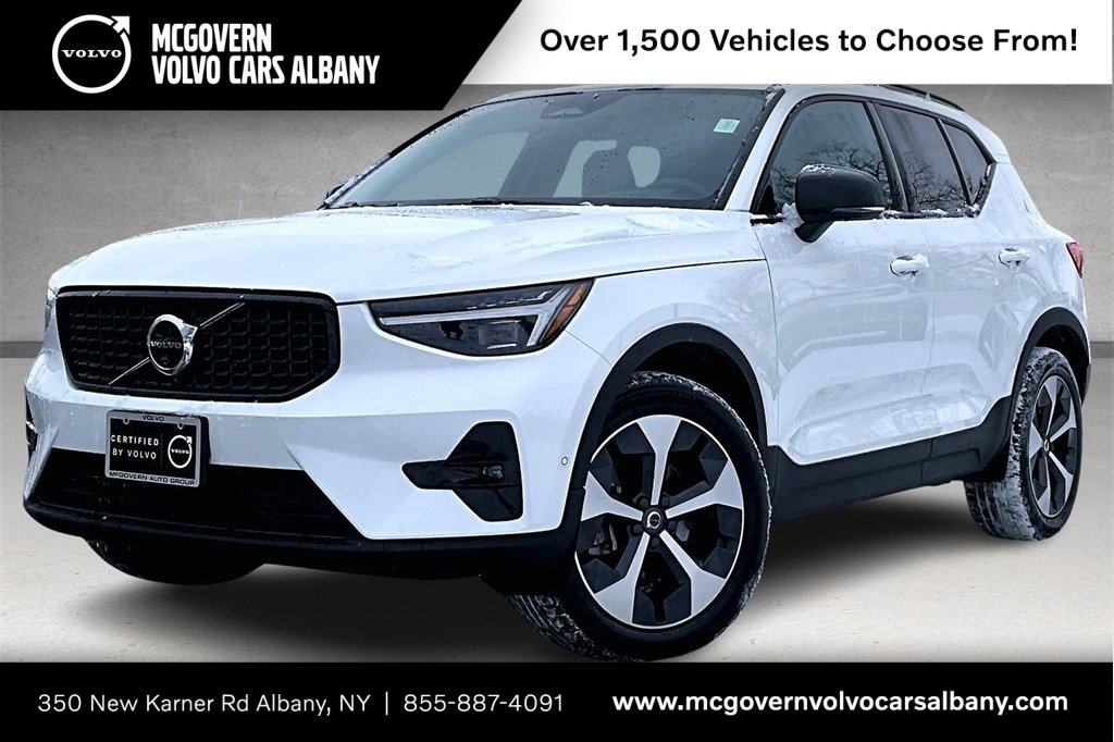 Used 2026 Volvo XC40 B5 Plus w/ Protection Package Premier image 1