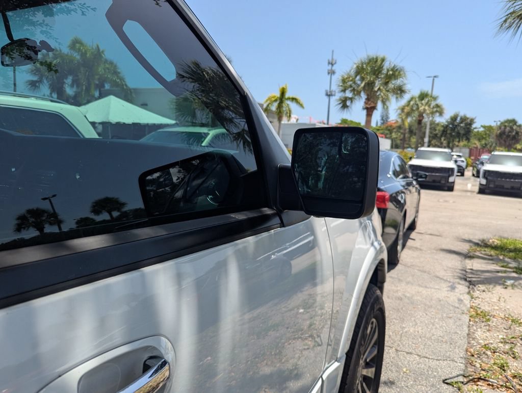 Used 2017 Ford Expedition XLT RWD image 21