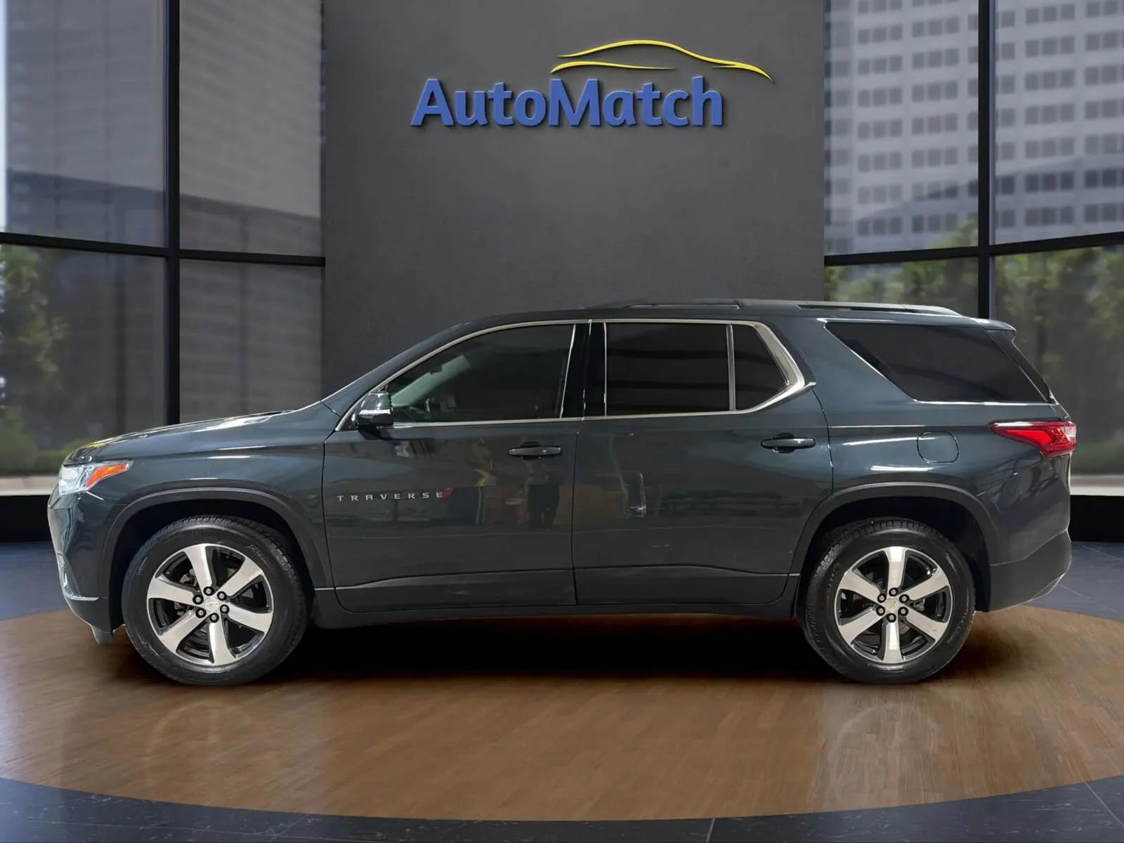 Used 2019 Chevrolet Traverse LT w/ LT Premium Package AWD/4WD image 6