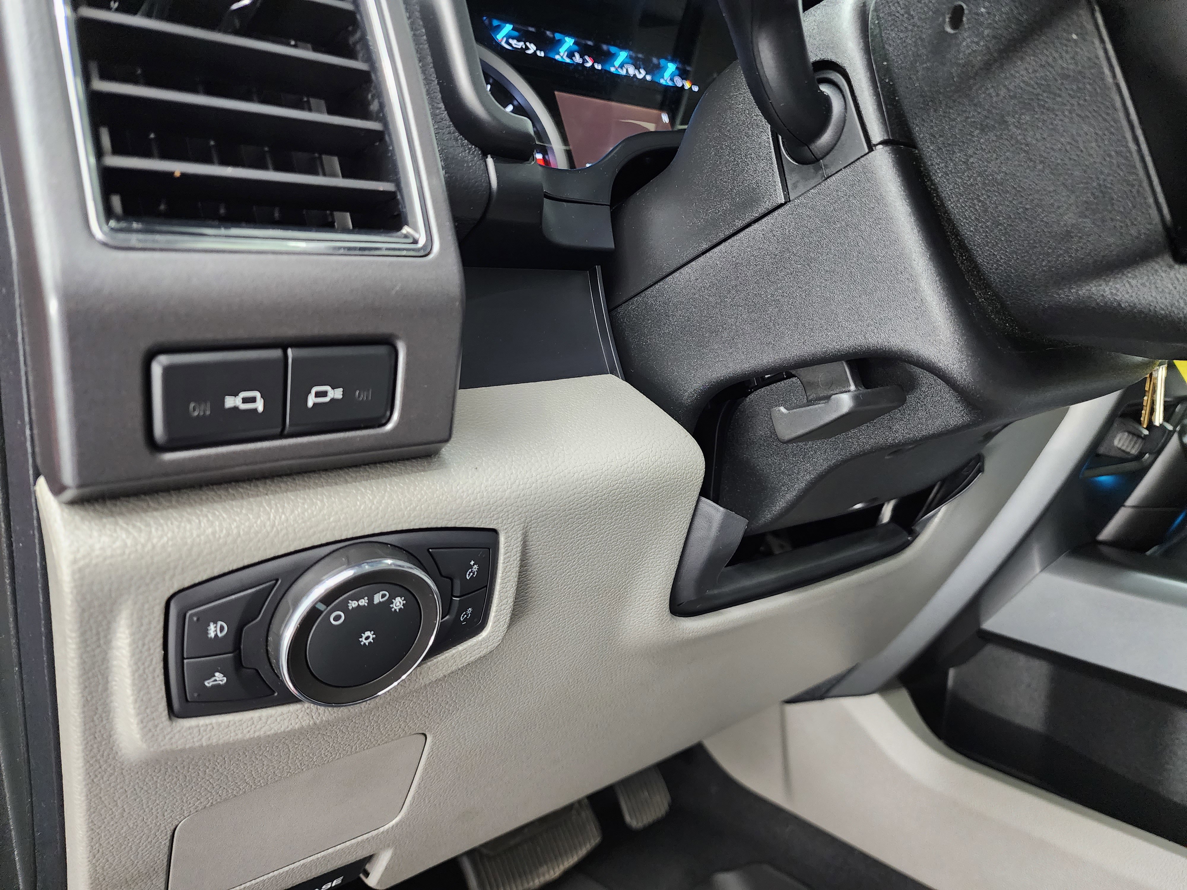 Used 2021 Ford F250 XLT w/ XLT Premium Package image 45