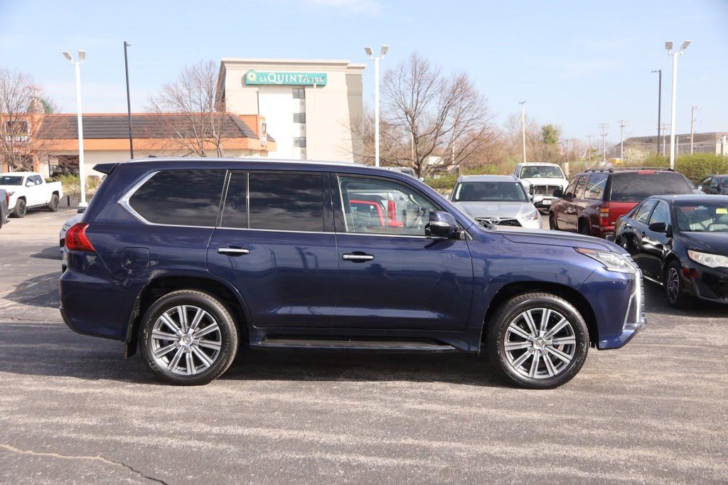 Used 2019 Lexus LX 570 4WD w/ Luxury Package image 5