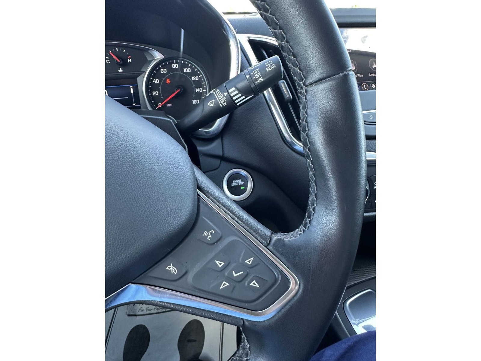 Certified 2024 Chevrolet Equinox LT FWD image 44