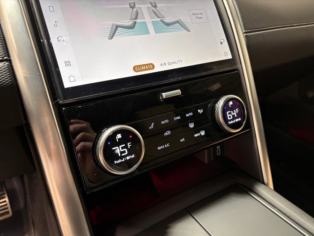 New 2026 Land Rover Discovery Limited Edition image 14