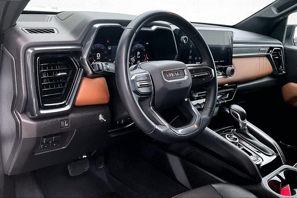 Used 2024 GMC Canyon AT4 image 16