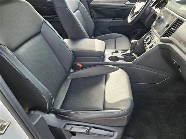 Used 2020 Volkswagen Atlas Cross Sport SE w/ Panoramic Sunroof Package image 19